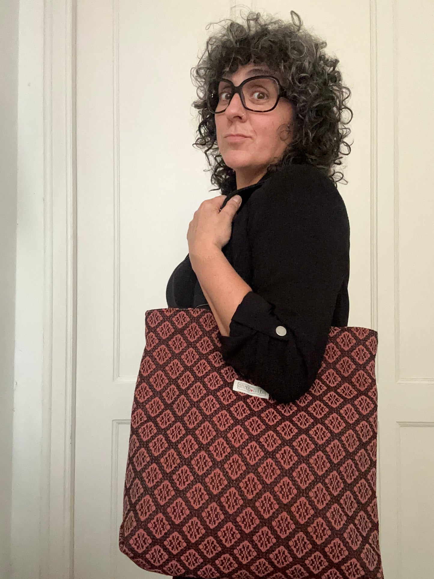 Tote guai basik Janet