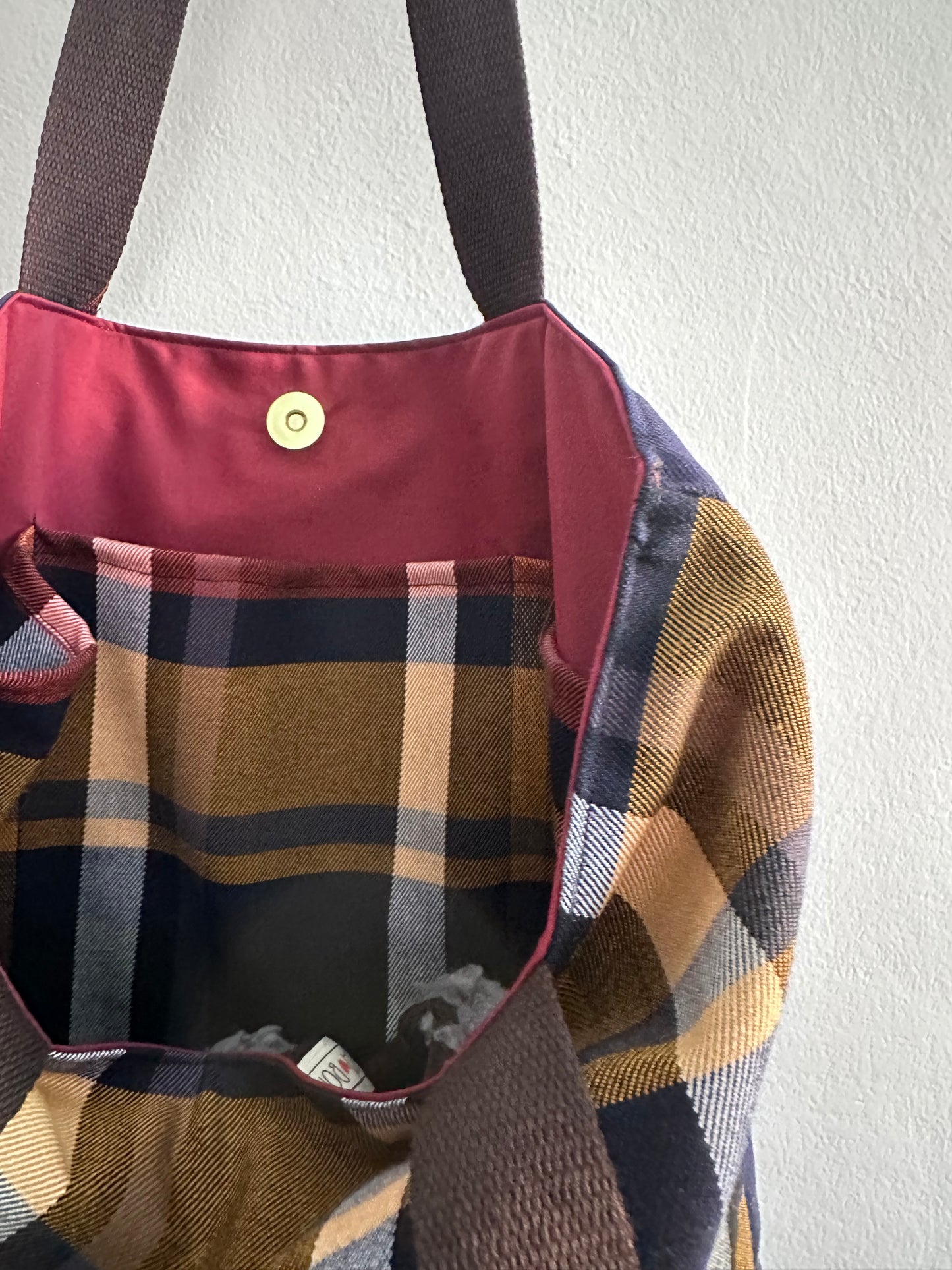 TOTE GUAI “HONDARRIBI”