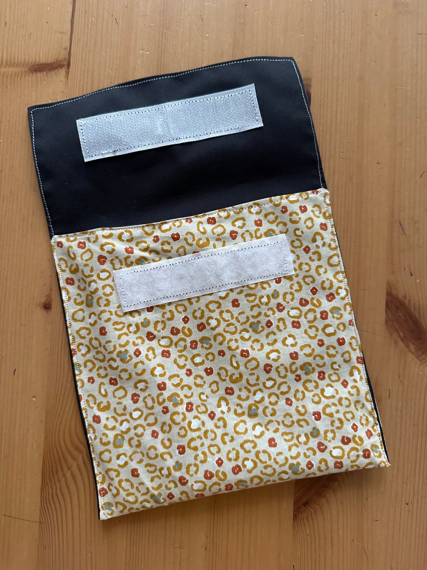 Eco sobre reutilizable “animal print mostaza”