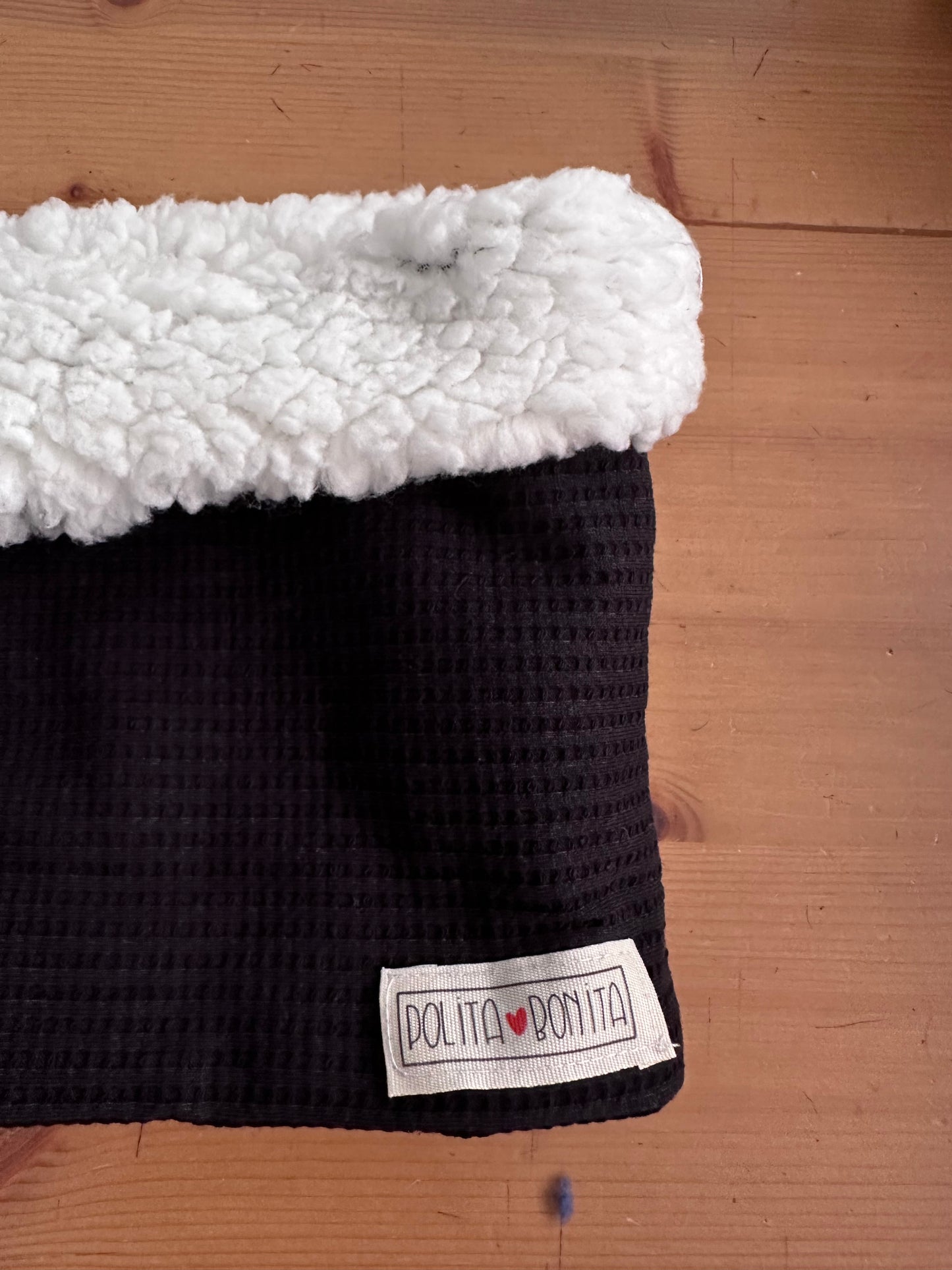 CUELLO FLU FLY INFANTIL “NEGRO”