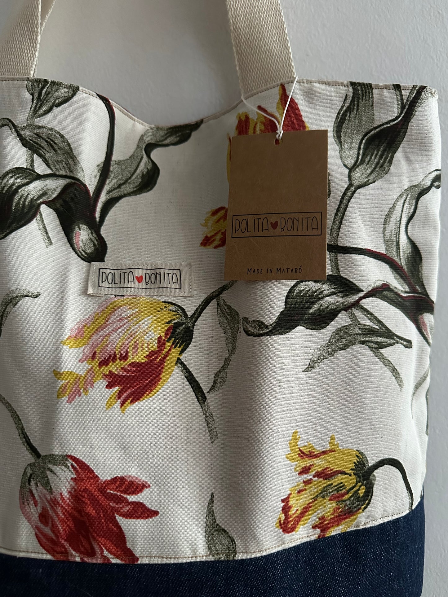 TOTE “udaberria” loreak gorria