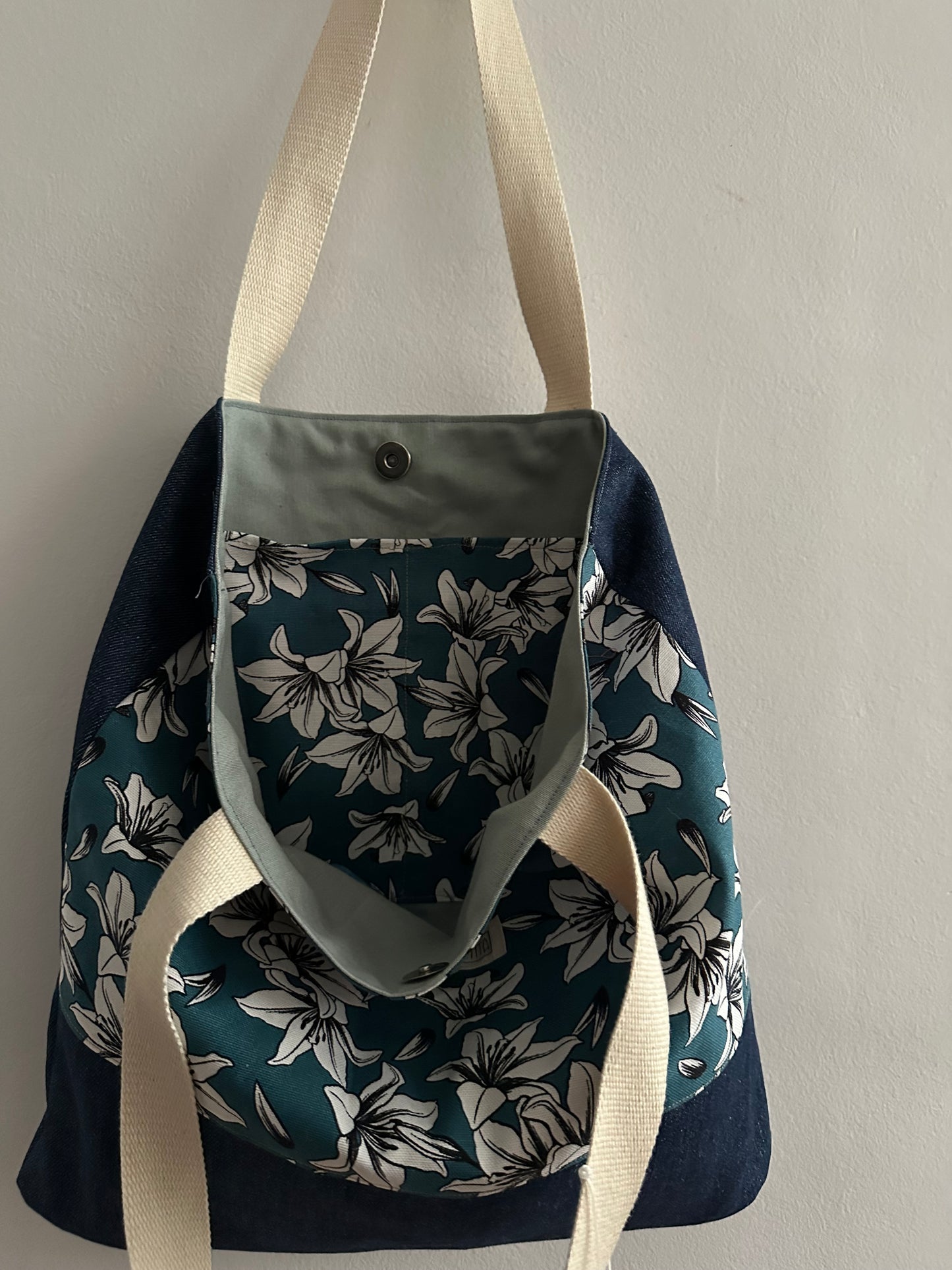 Tote “udaberria” Surfer urdina