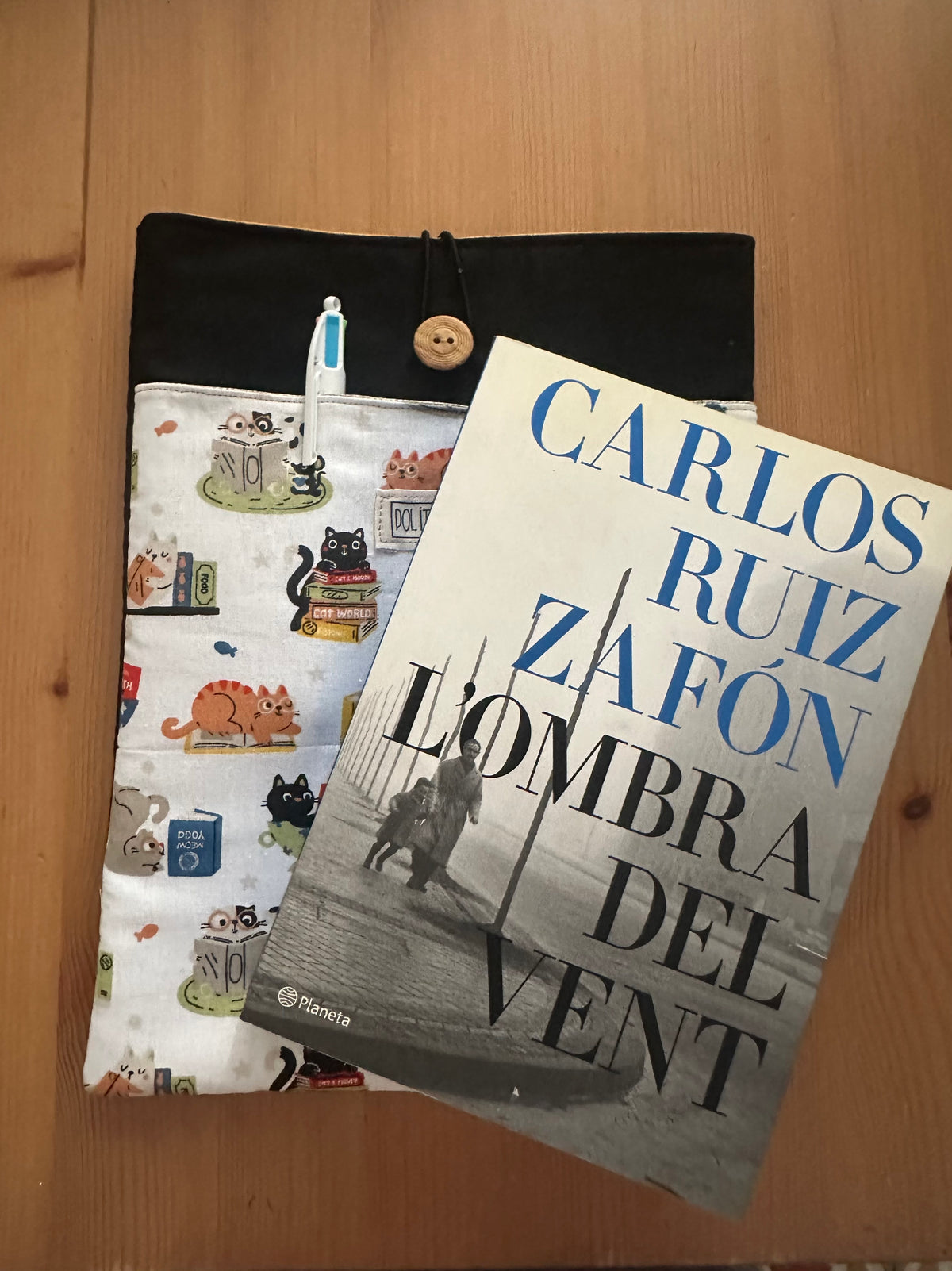 Funda libro grande/ipad “gats i llibres”|Polita Bonita