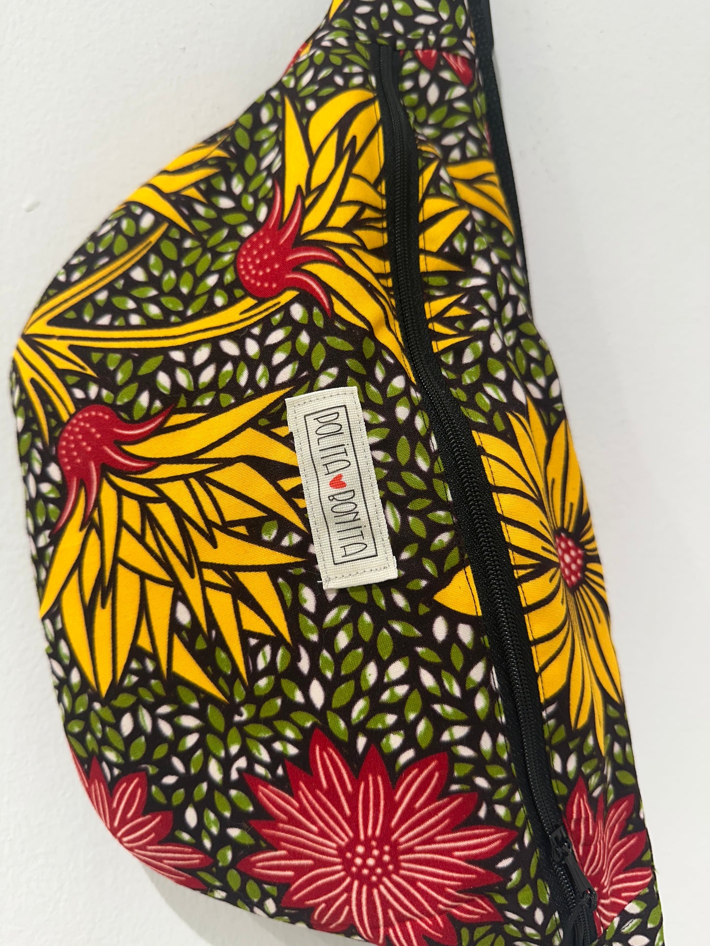 Riñonera tela africana wax “Makena”| Polita Bonita