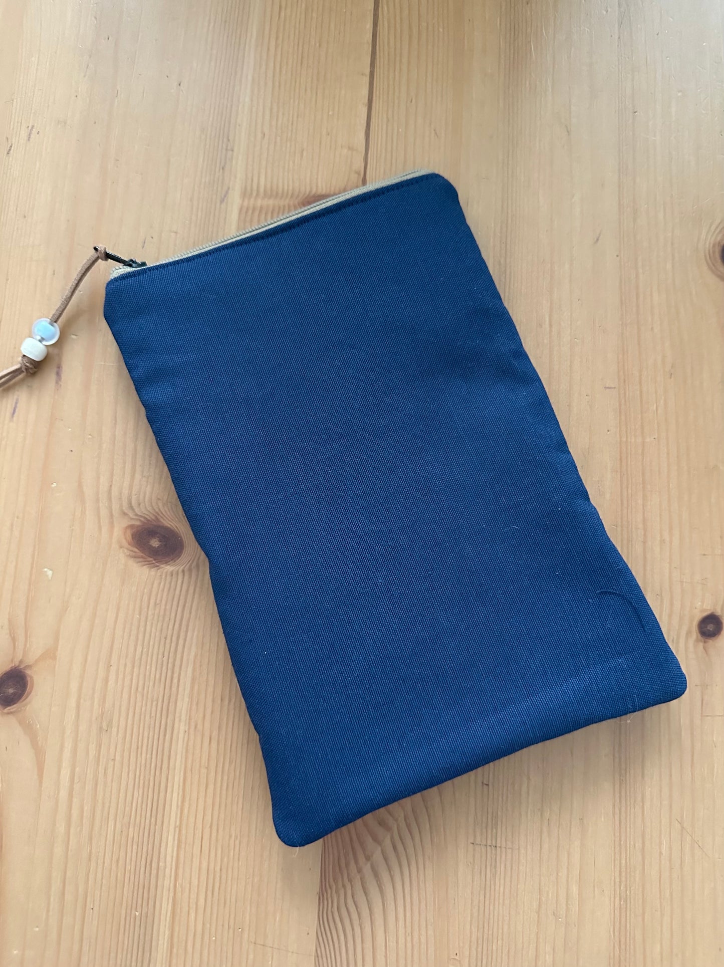 Funda EBOOK con cremallera “cuadros Azules”