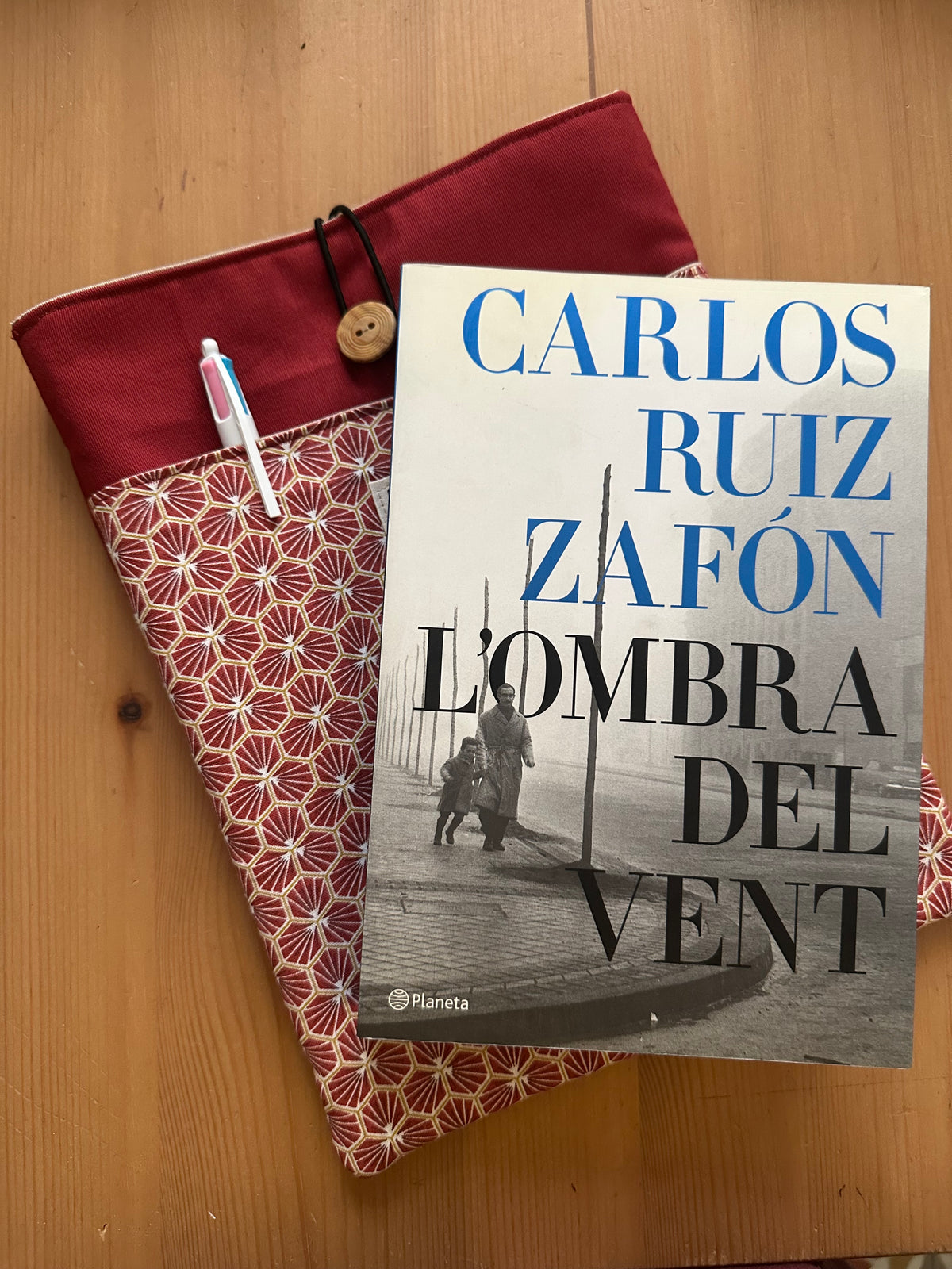 Funda libro Grande/ipad “geometric burdeos”|polita bonita