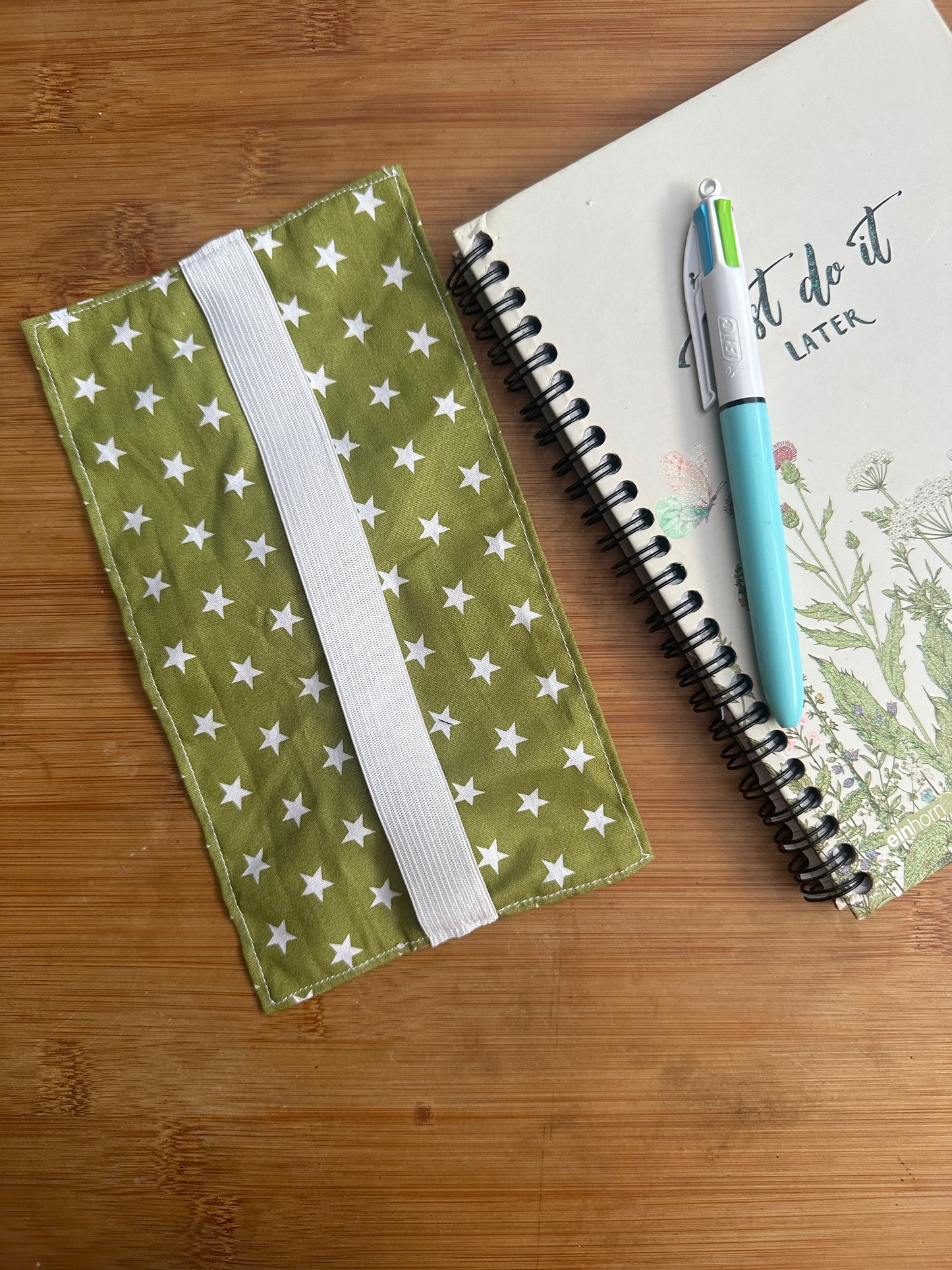 Estuche para libreta “estrellas verde oliva”|polita bonita