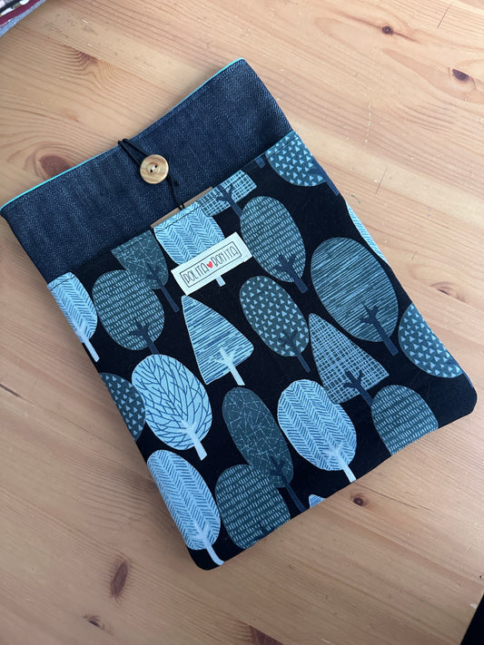 FUNDA LIBRO GRANDE/ IPAD “BOSQUE AZUL”