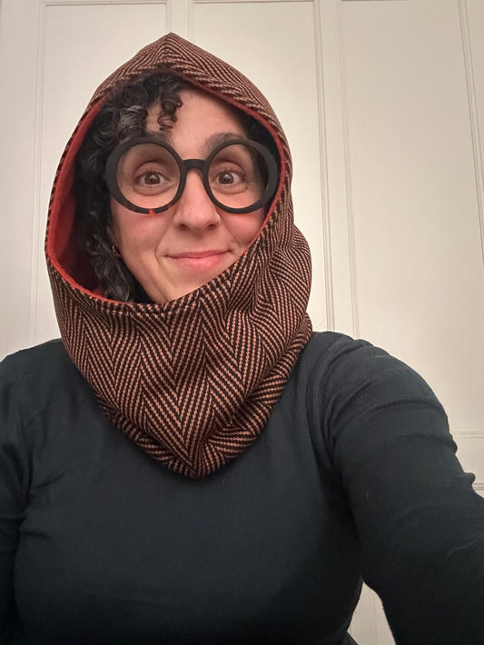 kaputxa adulto "Línias marroia"