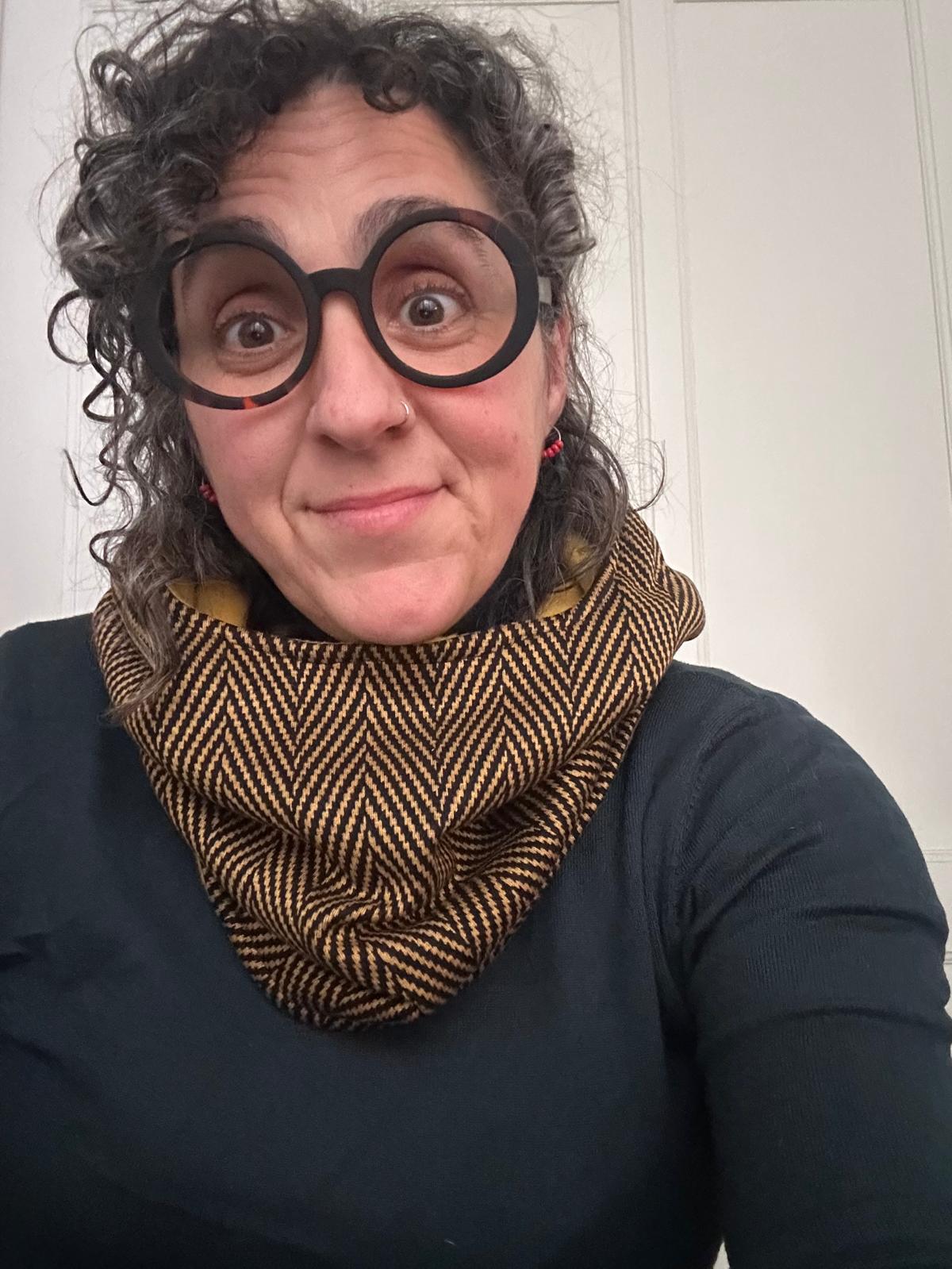 kaputxa adulto "Linias horia"