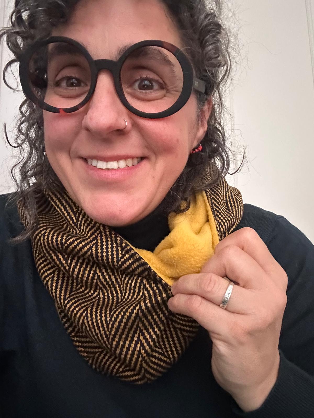 kaputxa adulto "Linias horia"