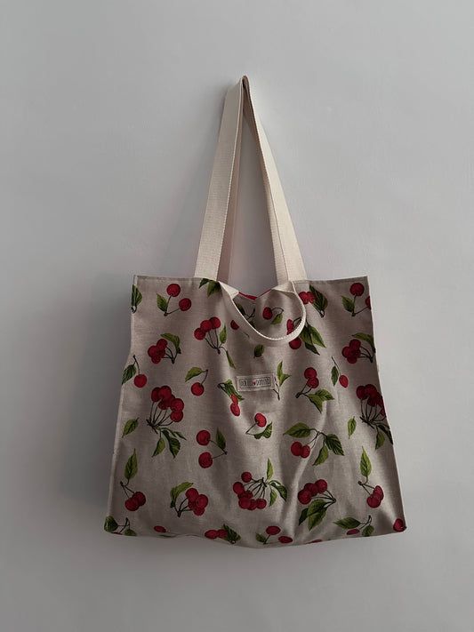 Bolso multiposición Kaixo Cerezas hecho a mano por Polita-Bonita con algodón y estampado frutal alegre
